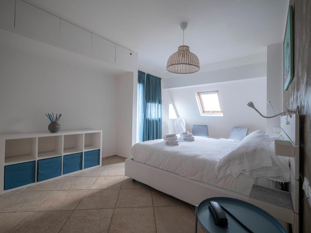 Hotel Jolly Roger Pietra Ligure Ngoại thất bức ảnh