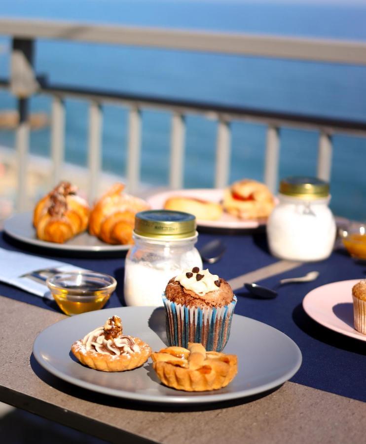 Hotel Jolly Roger Pietra Ligure Ngoại thất bức ảnh