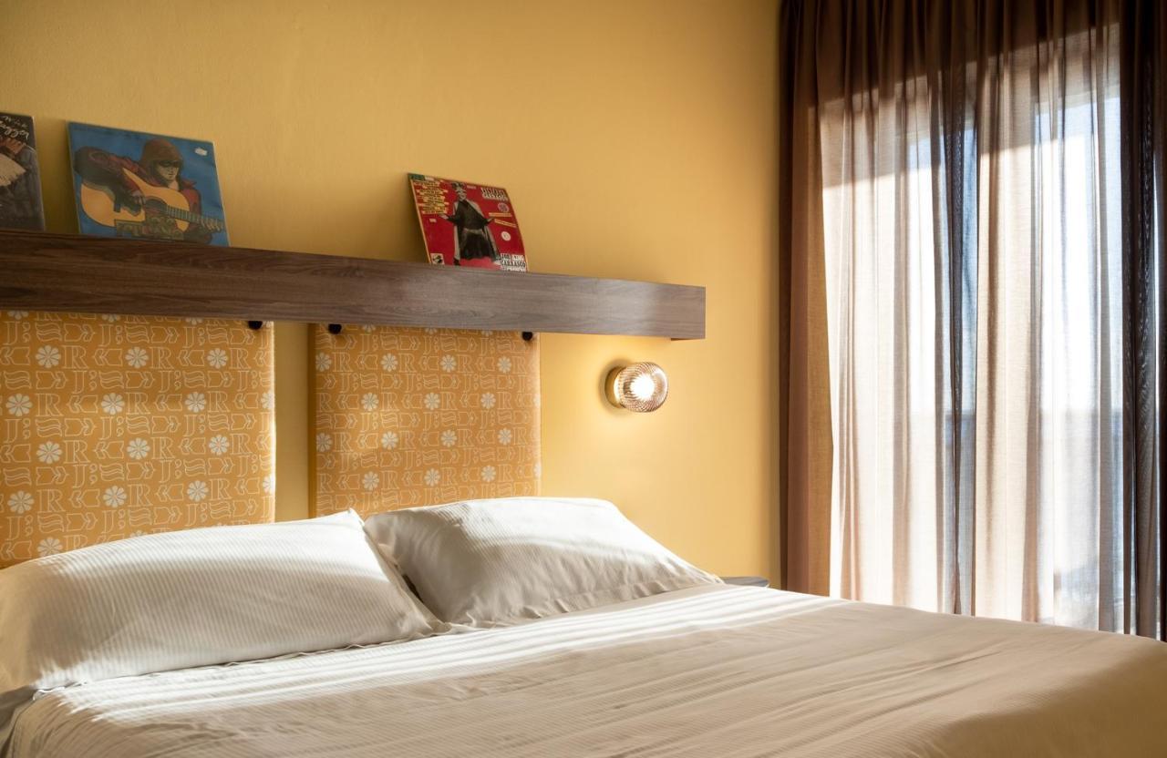 Hotel Jolly Roger Pietra Ligure Ngoại thất bức ảnh