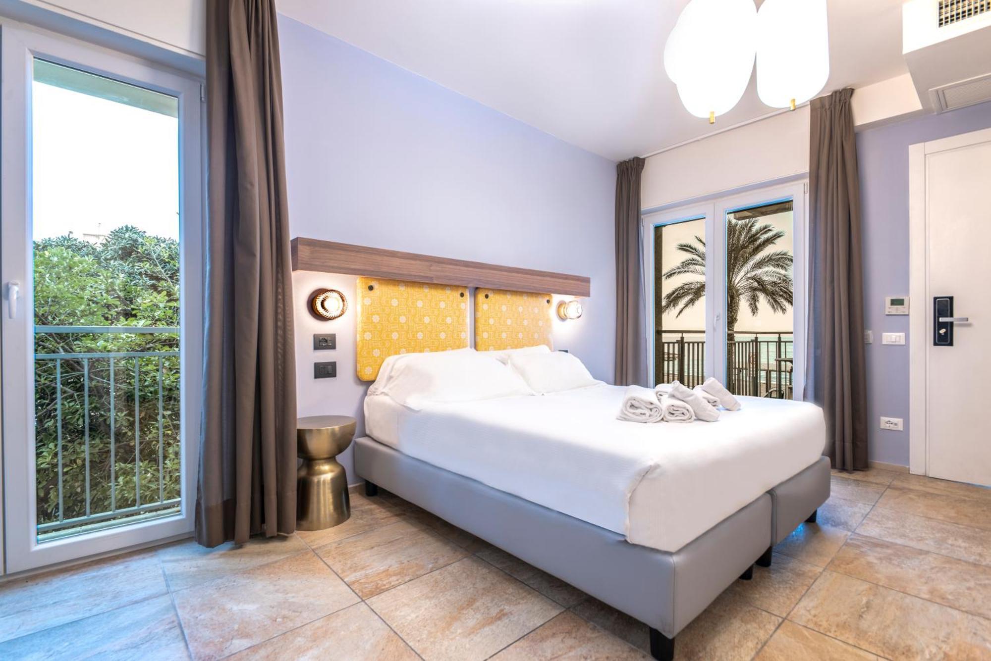Hotel Jolly Roger Pietra Ligure Ngoại thất bức ảnh