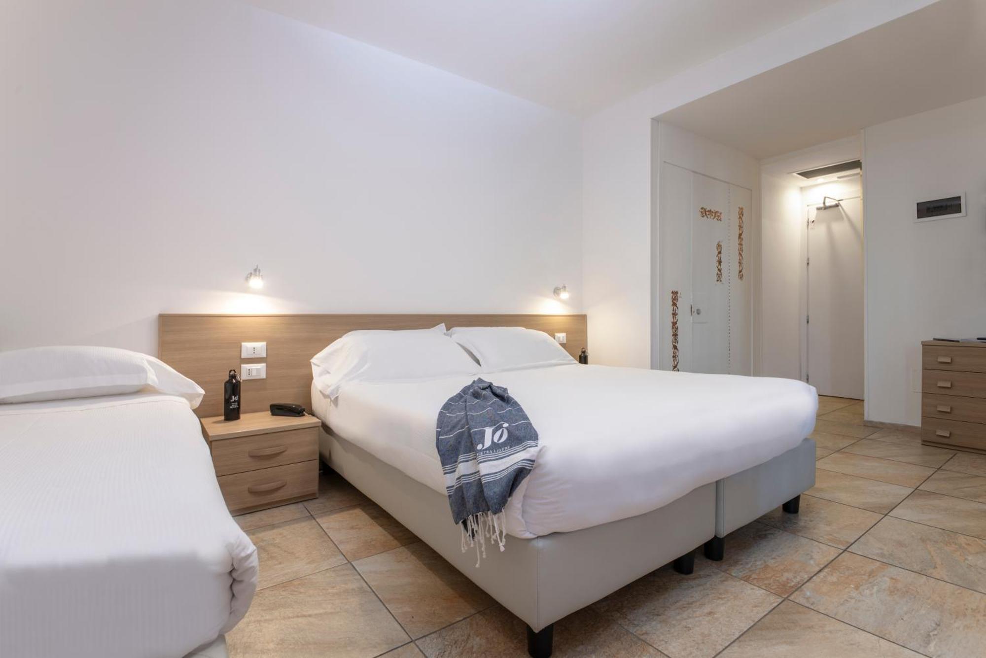 Hotel Jolly Roger Pietra Ligure Ngoại thất bức ảnh
