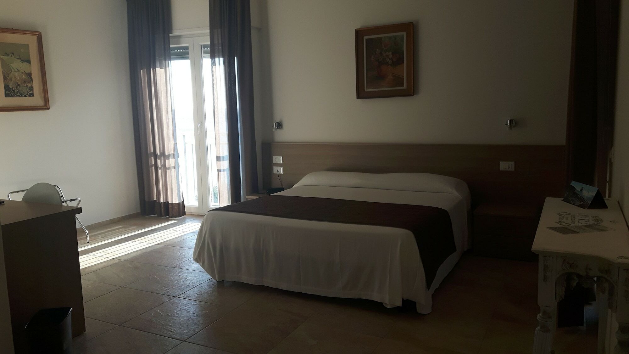 Hotel Jolly Roger Pietra Ligure Ngoại thất bức ảnh